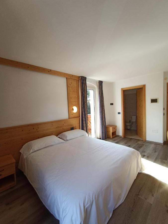 Hotel Cielo Blu Passo del Tonale Exterior photo