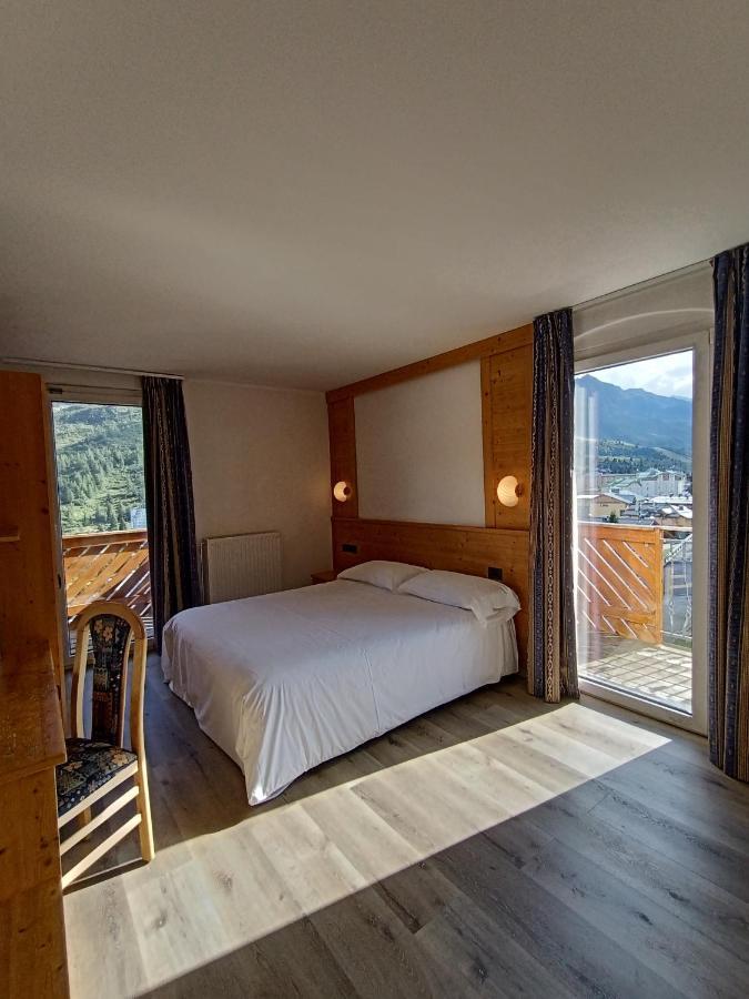 Hotel Cielo Blu Passo del Tonale Exterior photo