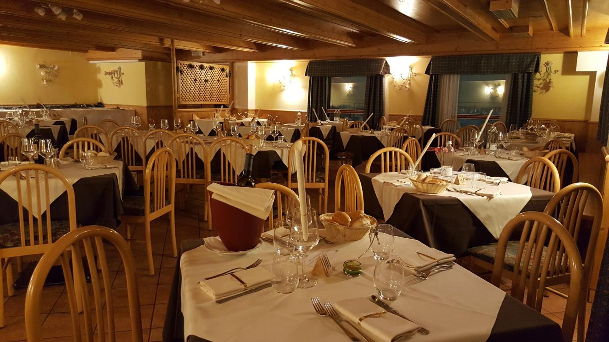 Hotel Cielo Blu Passo del Tonale Exterior photo