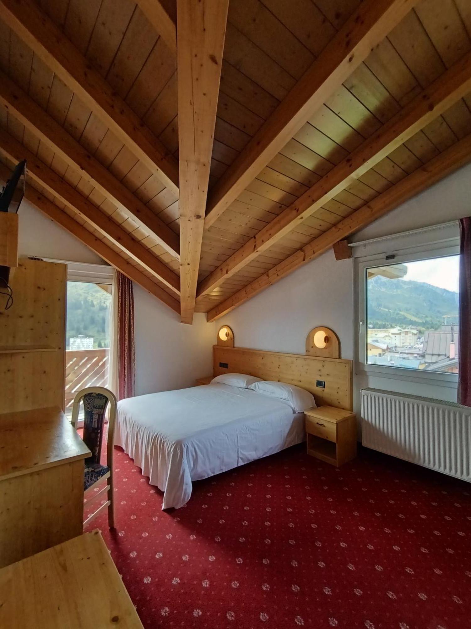 Hotel Cielo Blu Passo del Tonale Exterior photo