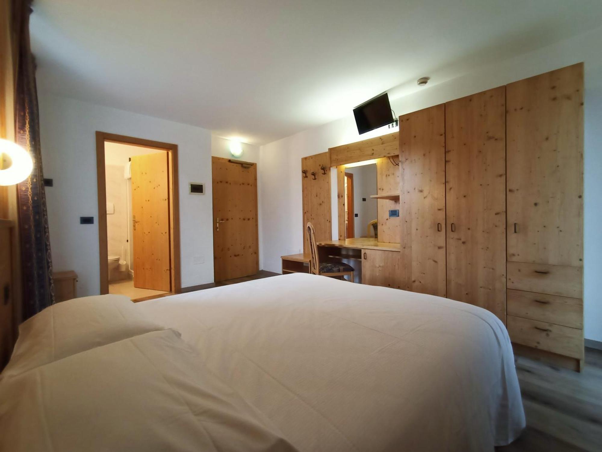 Hotel Cielo Blu Passo del Tonale Exterior photo