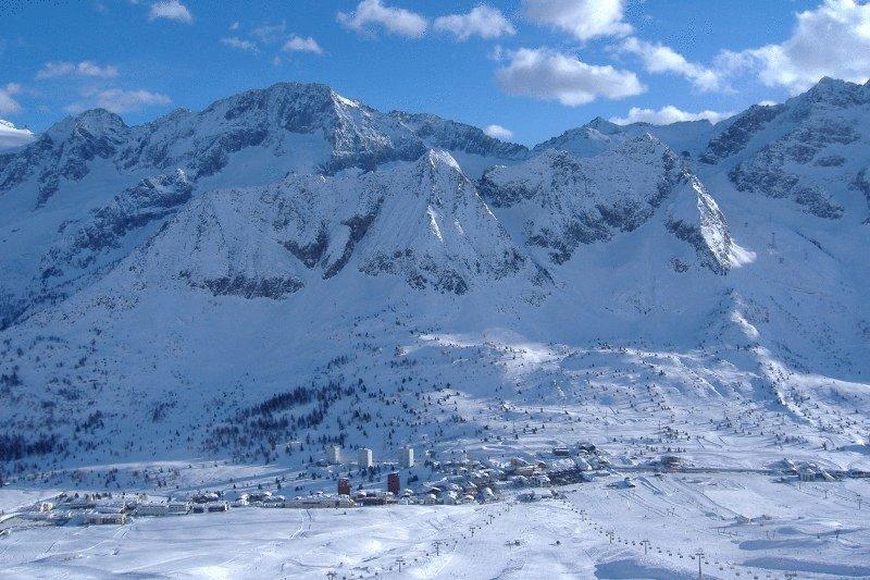 Hotel Cielo Blu Passo del Tonale Exterior photo