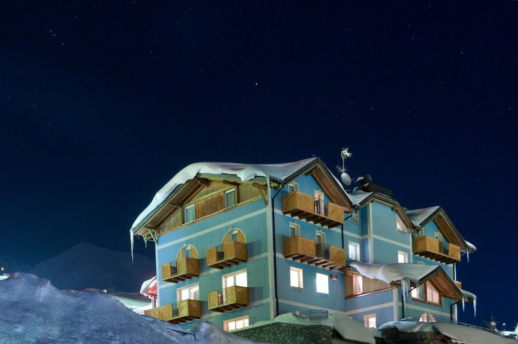 Hotel Cielo Blu Passo del Tonale Exterior photo
